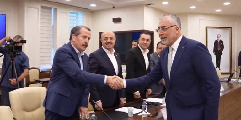 memur-zamminda-ucuncu-toplanti-bugun-RVCVdgH8.jpg