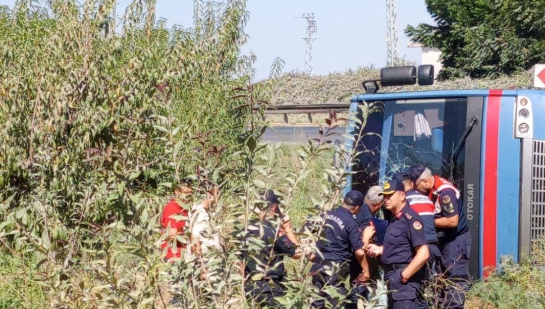 cezaevi ring araci devrildi 5i mahkum 12 kisi yaralandi XM4Iyxty