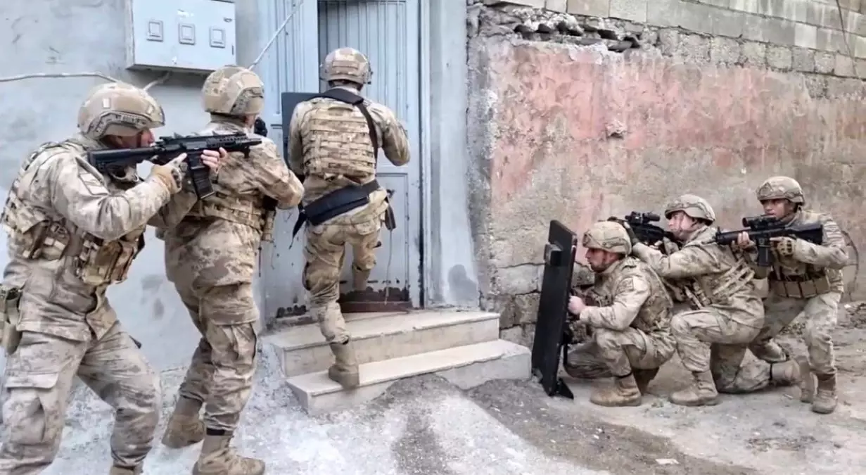 gaziantepte deas uyesi 2 terorist yakalandi gHJK9FDB