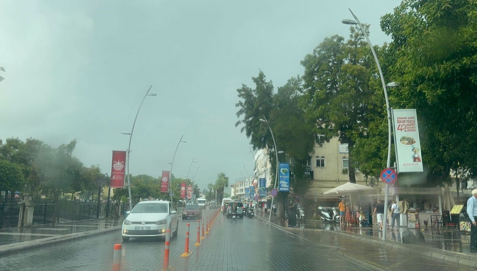 marmarise sonbaharin ilk yagmuru yagdi 7xpajT8P