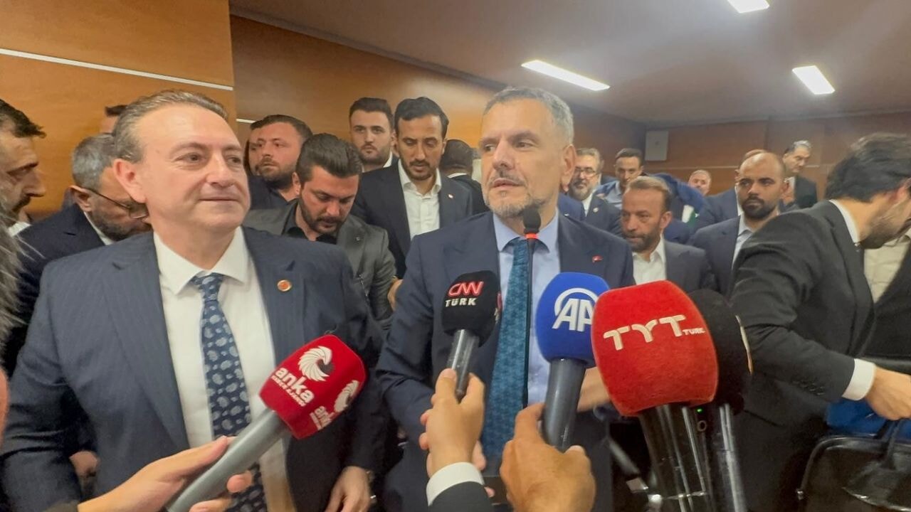 bayrampasada secimi akin kazandi AP5WqxYF.webp