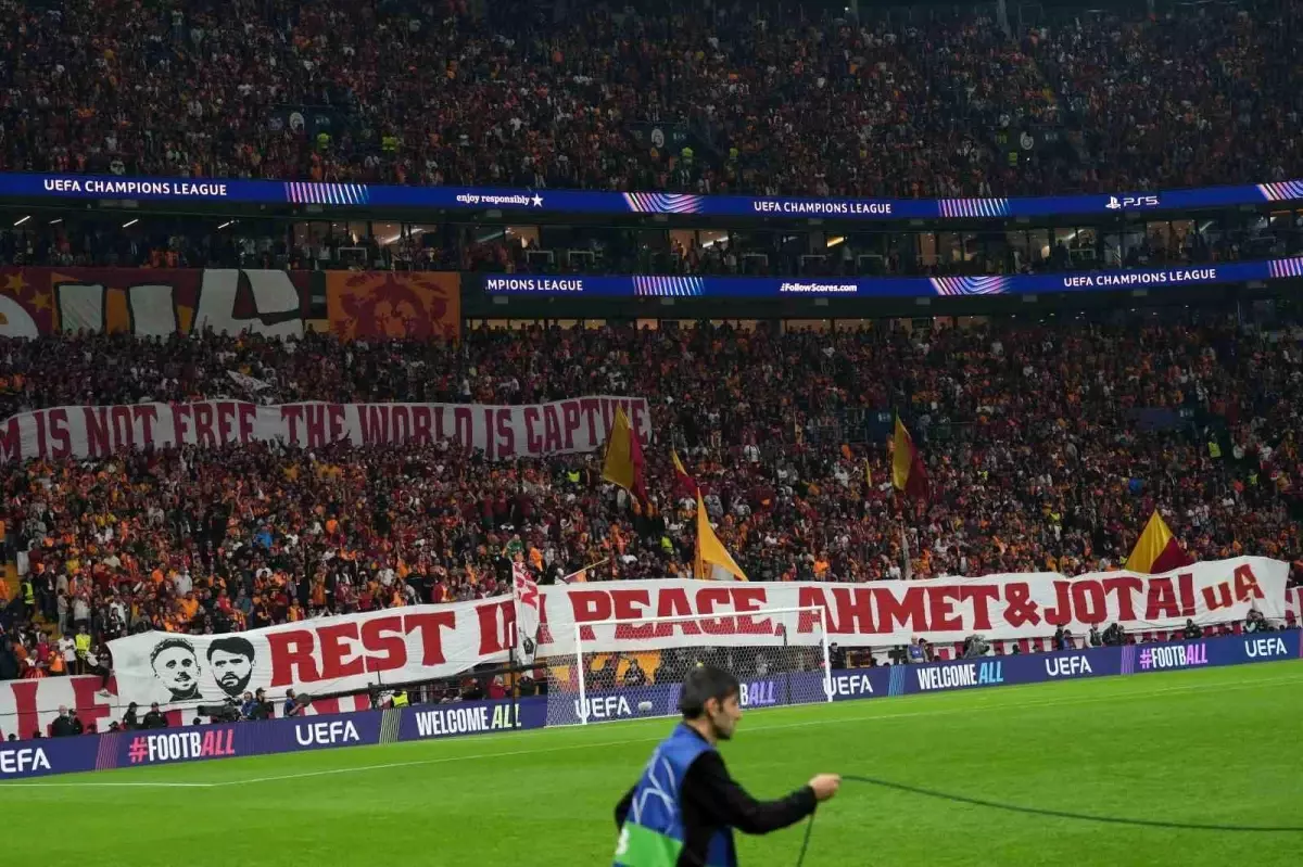 galatasaray liverpoola karsi onde n4mC7LUC