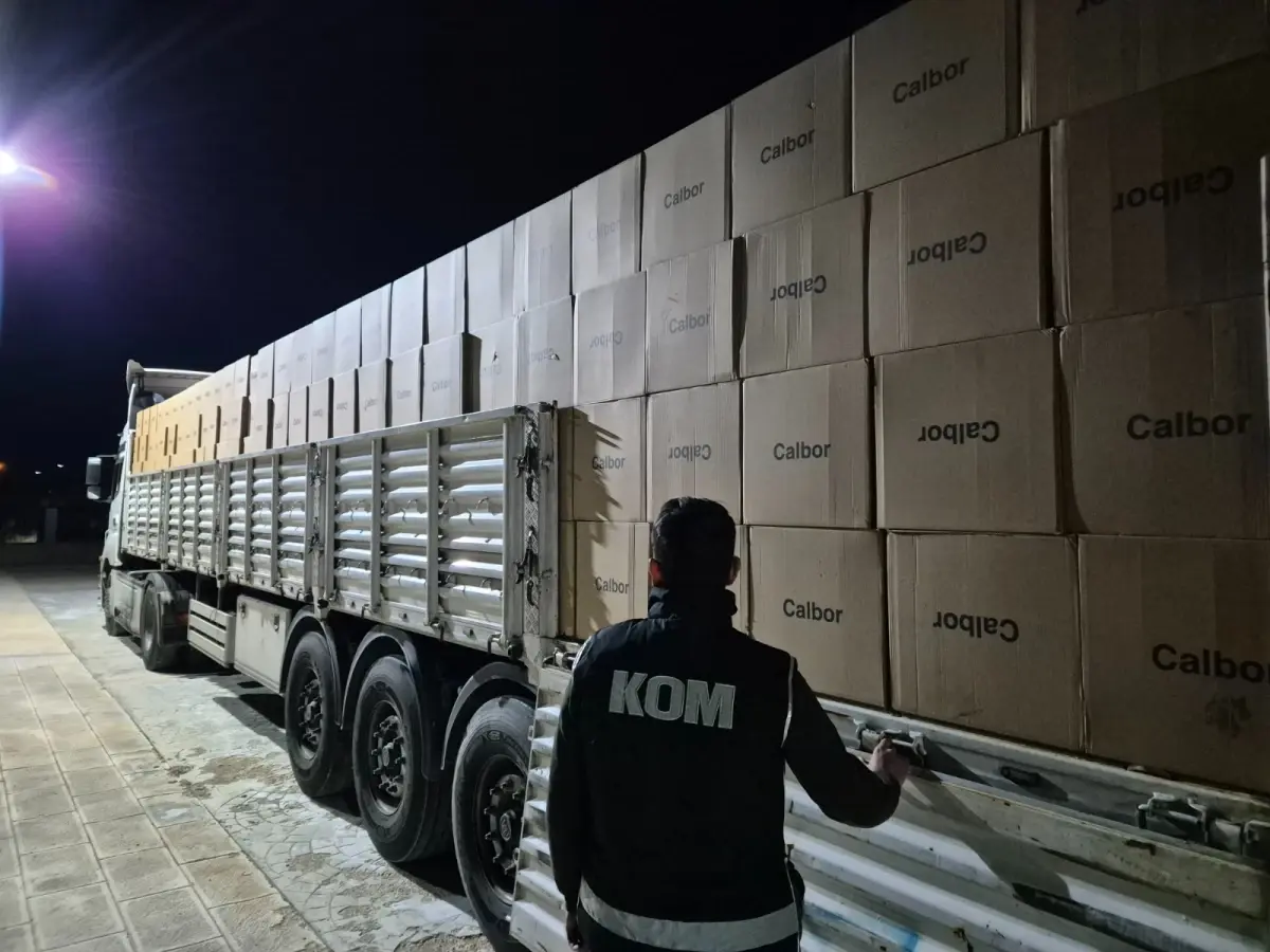 kirsehirde kacak makaron operasyonu bz36i27Q.jpg