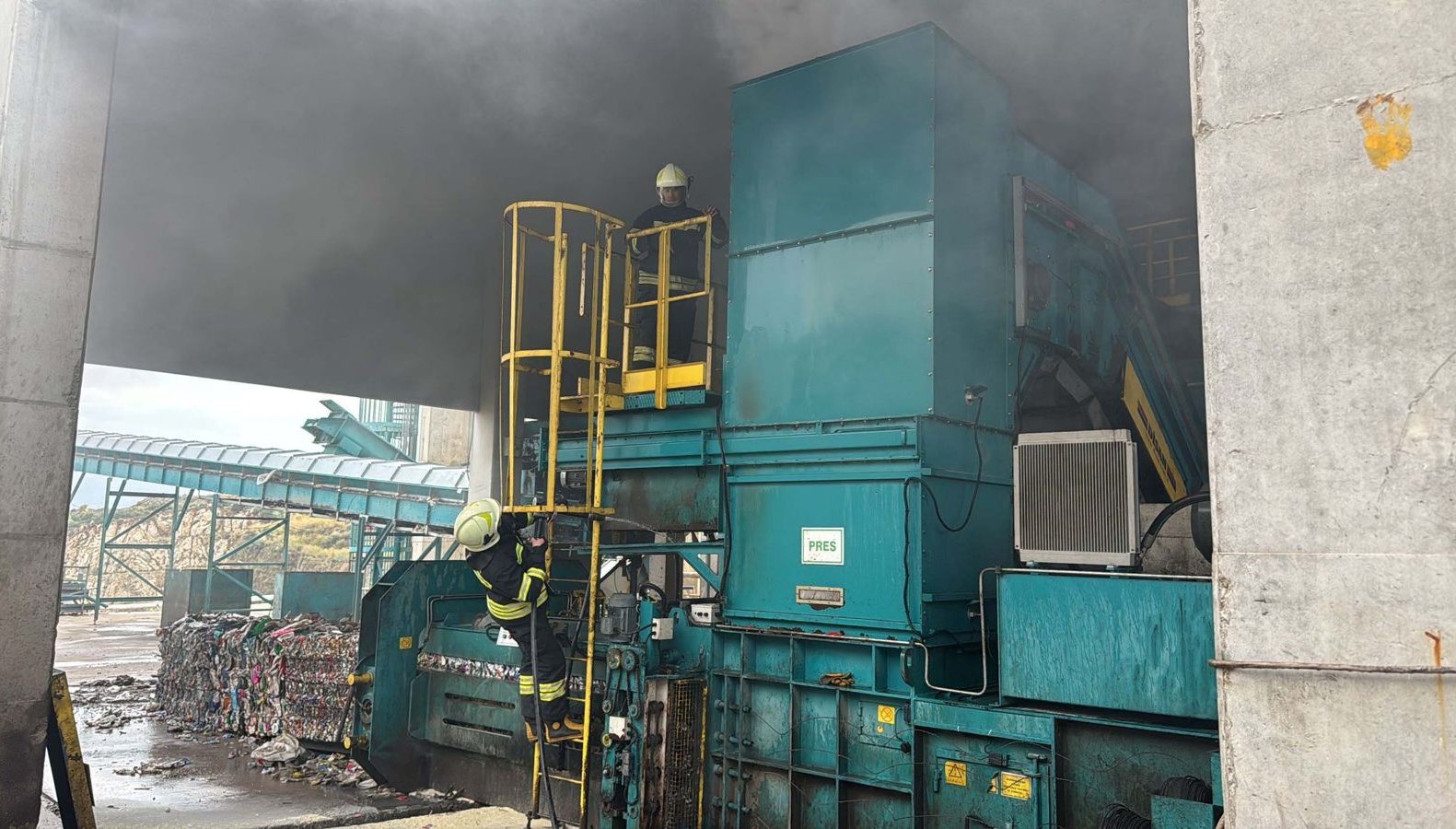 mugla milasta kati atik tesisinde patlama yaralilar var Ks8iKtKH.jpg