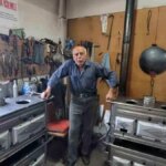 sobacilik meslegi 68 yasindaki mehmet akbas ile yasatiliyor ZIBaMlpH.jpg