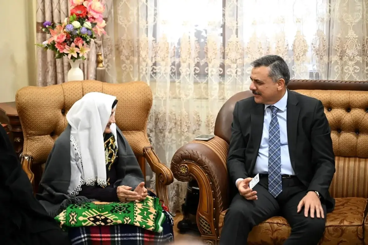 vali mustafa ciftci 95 yasindaki sahteret nineyi ziyaret etti 1kkRgNut