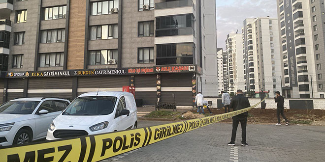 diyarbakirda iki grup arasinda cikan silahli kavgada 2 kisi oldu VizWjpV3.jpg