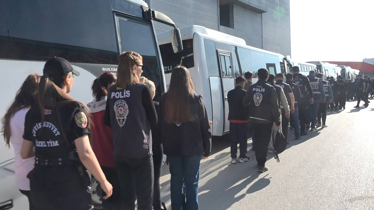 sahte-arac-kiralama-dolandiriciligi-78-supheli-adliyede-8NviFkgI
