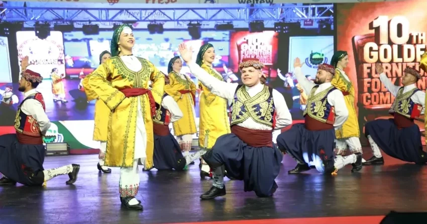 Dunyanin renklerini inegolde bulusturan festival basladi 6i8gTIpP